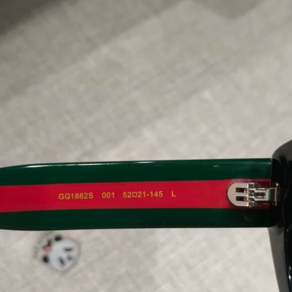 Gucci Black Round Frame Sunglasses with Velvet Case - Picture 5 of 6